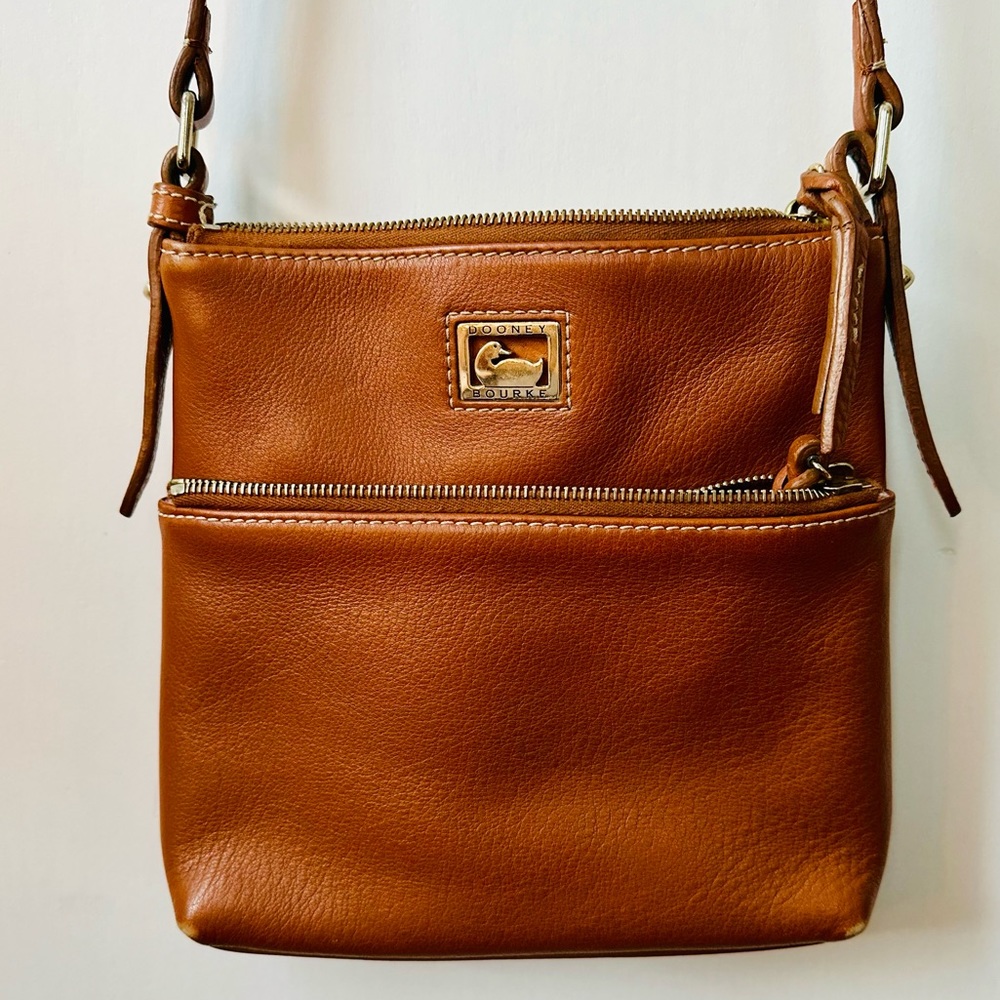 Dooney & Bourke Crossbody Bag Small Leather Dillen- Letter Carrier Brown